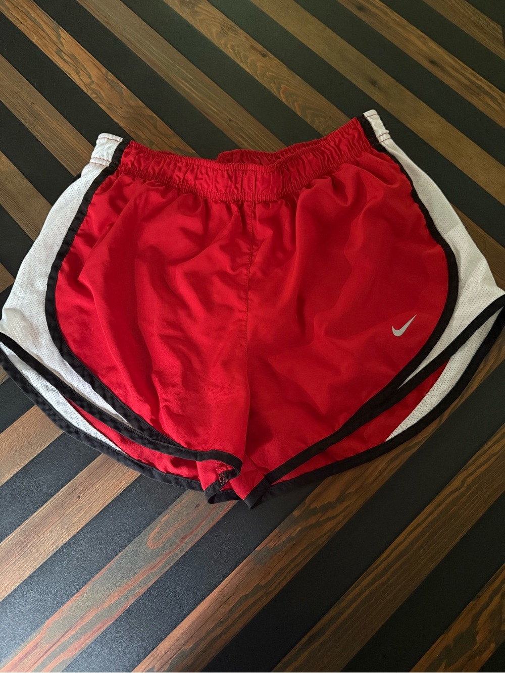 Nike Women’s Dri-FIT Tempo Mid-rise Brief-lined Running Shorts - Picture 2 of 8
